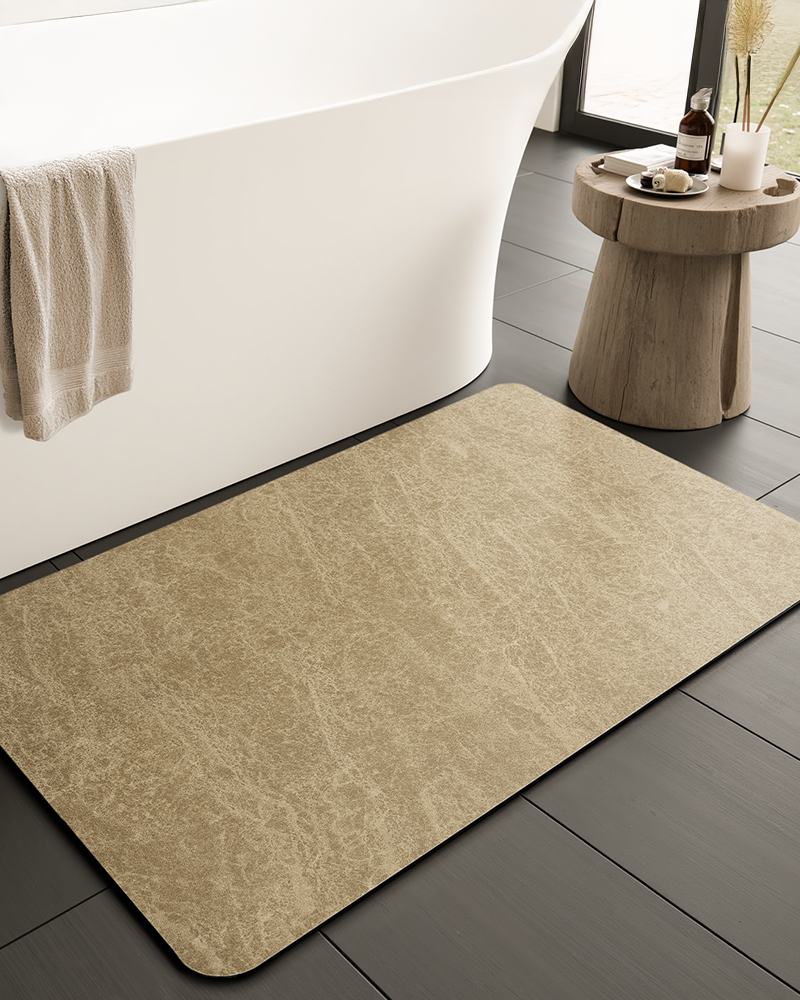 Compact absorbent bathroom rug, quick drying and ideal for small spaces or apartments.
