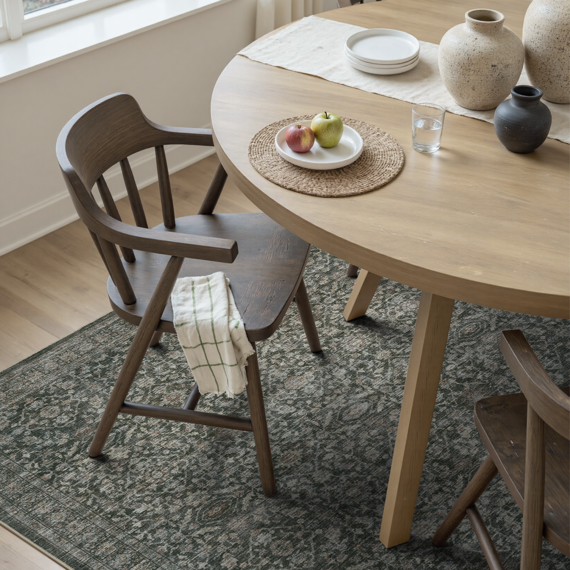 MontVoo Washable Non-Slip Vintage-Inspired Area Rug Green