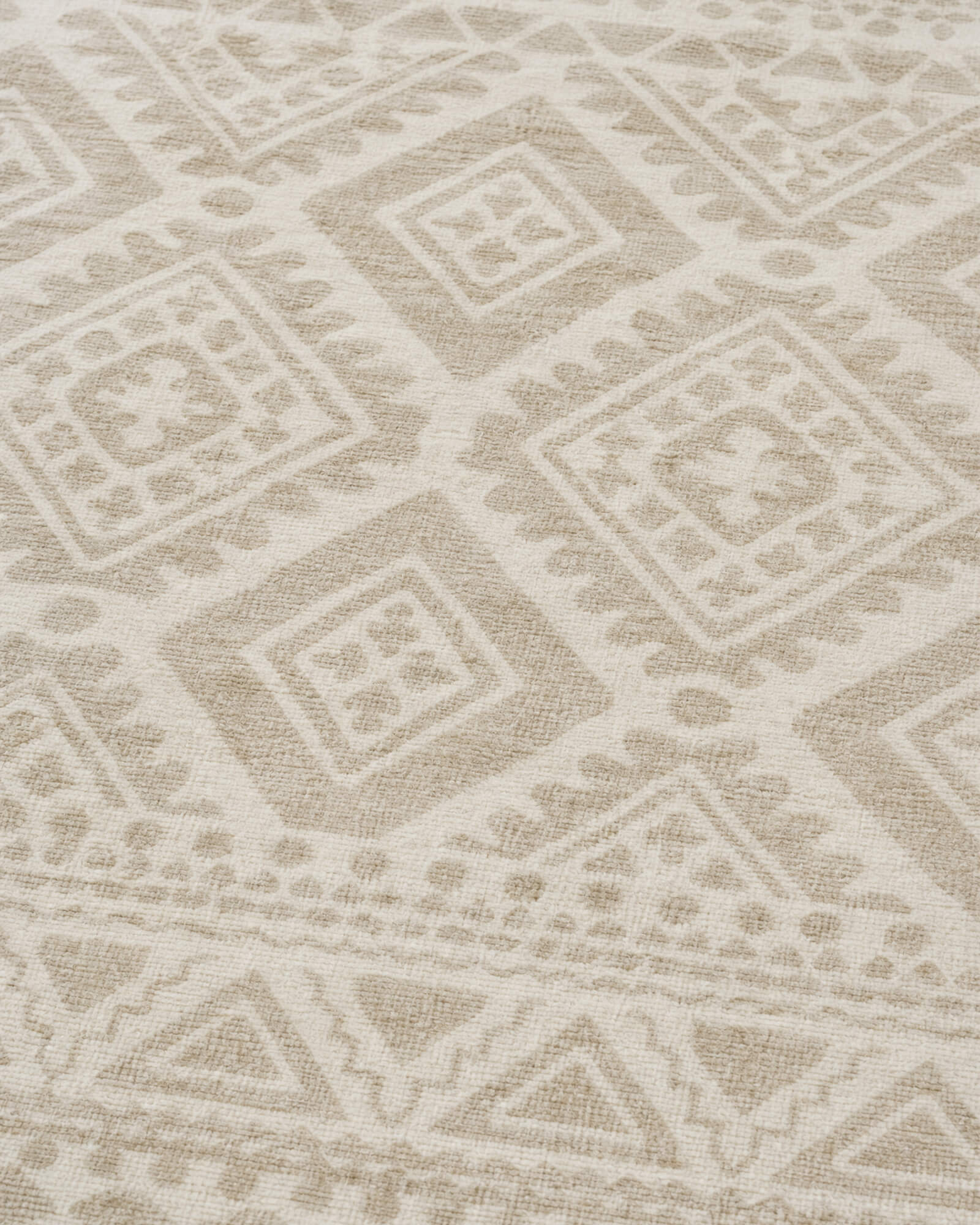 Maze Washable Area Rug - Beige