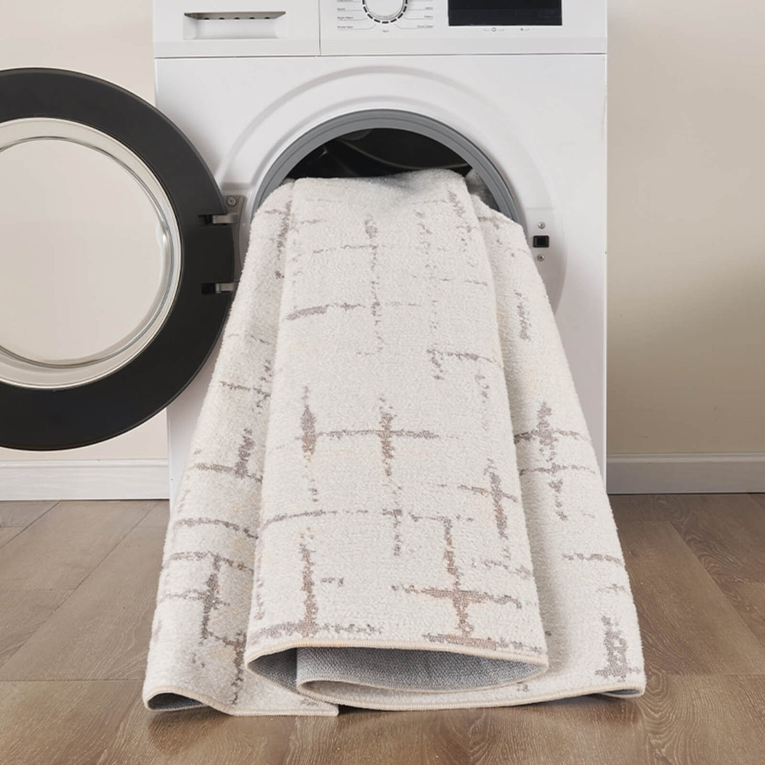 This abstract line rug fits beautifully in the bedroom or living room with durable texture and easy care that works well for daily life.