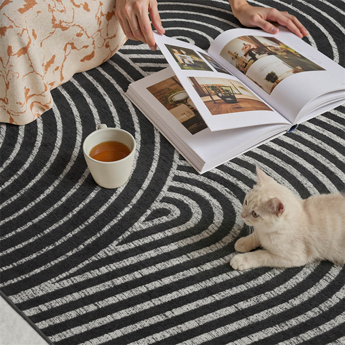 Minimalist abstract rug combining soft comfort and durability for modern interiors