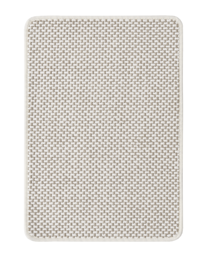 Super absorbent chenille bath mat, ideal for bathroom floors, non-slip and comfortable.