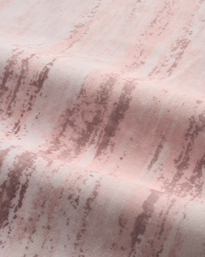 Modern abstract carpet, perfect for living room or bedroom decoration.
