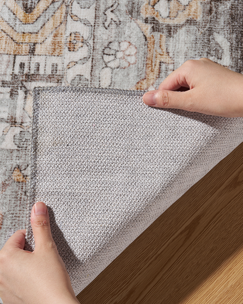 MontVoo washable vintage rug with soft touch, ideal for bedroom comfort and care.