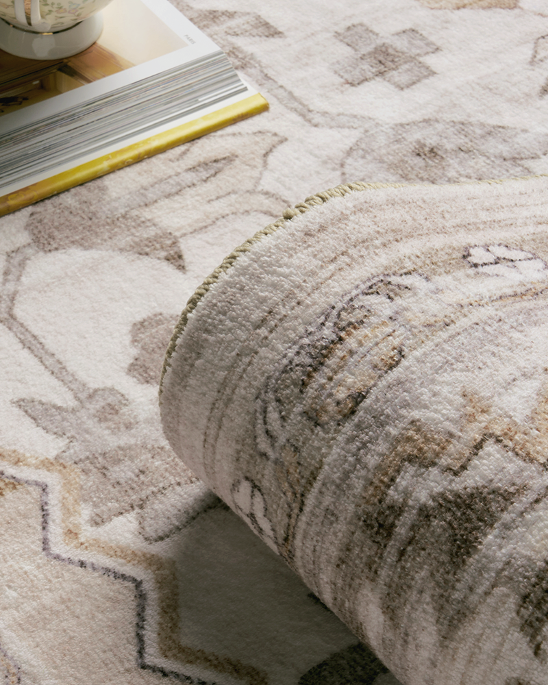 MontVoo washable vintage rug, easy to clean and perfect for stylish living rooms.