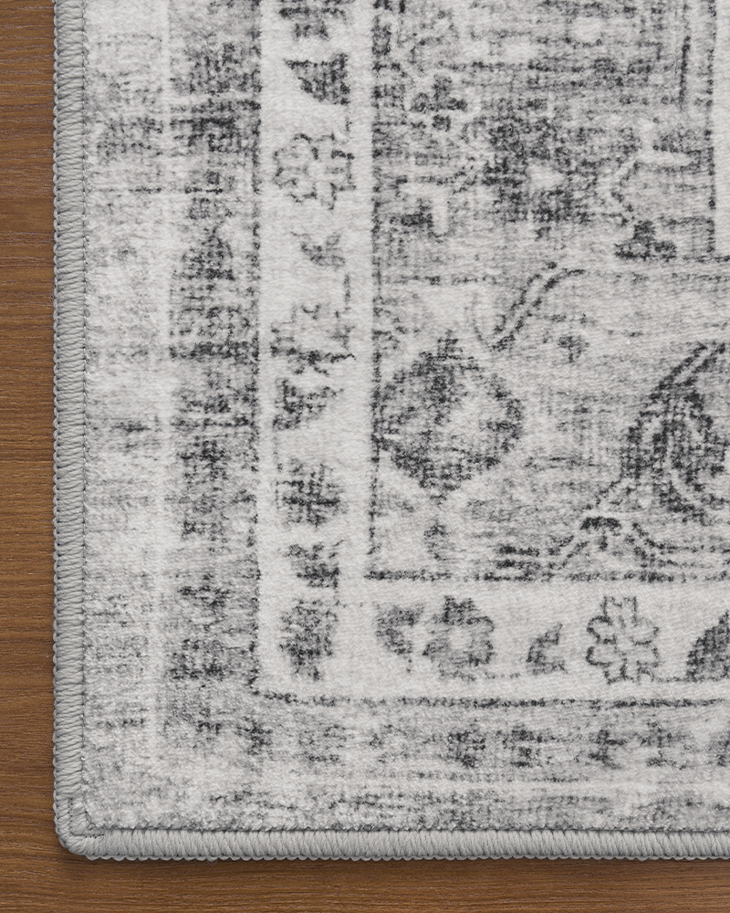 MontVoo washable Persian-inspired area rug, soft fibers, non-slip, perfect for bedroom or lounge.