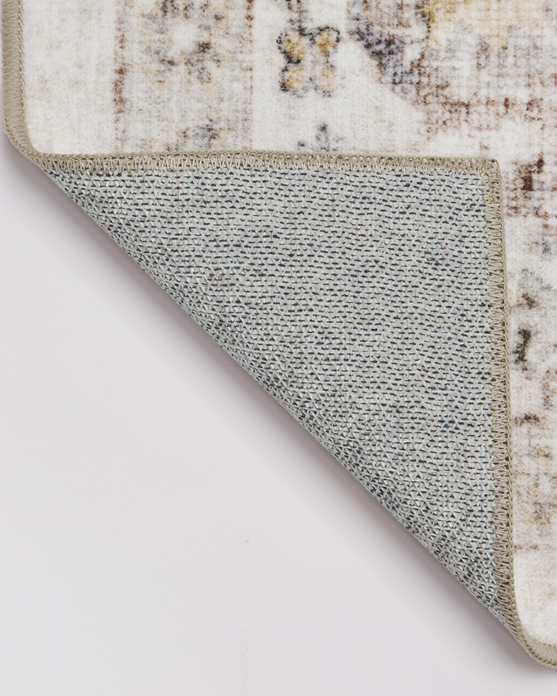 MontVoo vintage floral rug with plush soft surface for living room comfort.