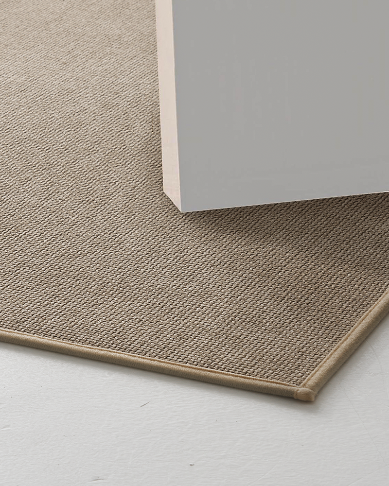 Quick-dry ultra thin bath mat, non-slip and absorbent, perfect for bathrooms.