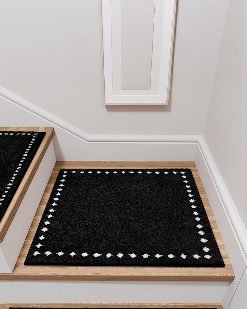 Non slip stair treads supporting secure daily use