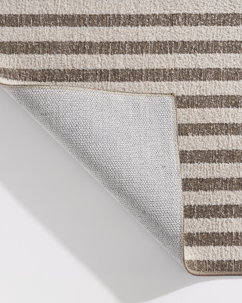 Non-slip washable rug runner suitable for hard floor surfaces