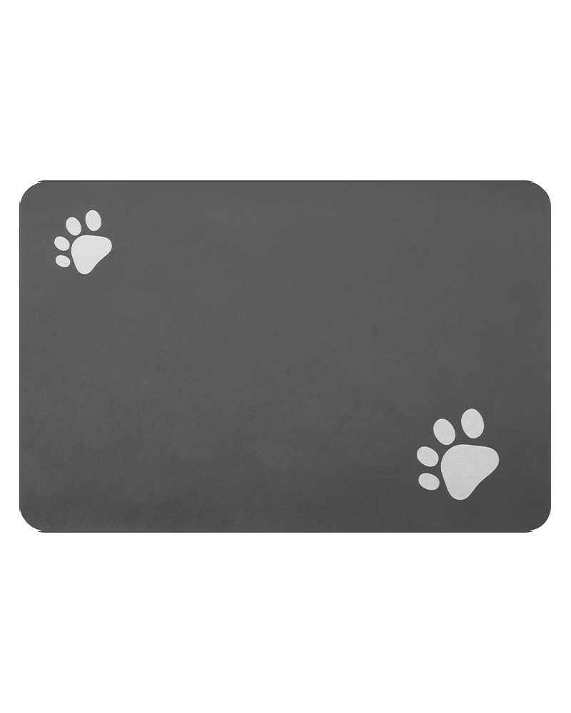 Pet mat that stays firmly in place even with active pets