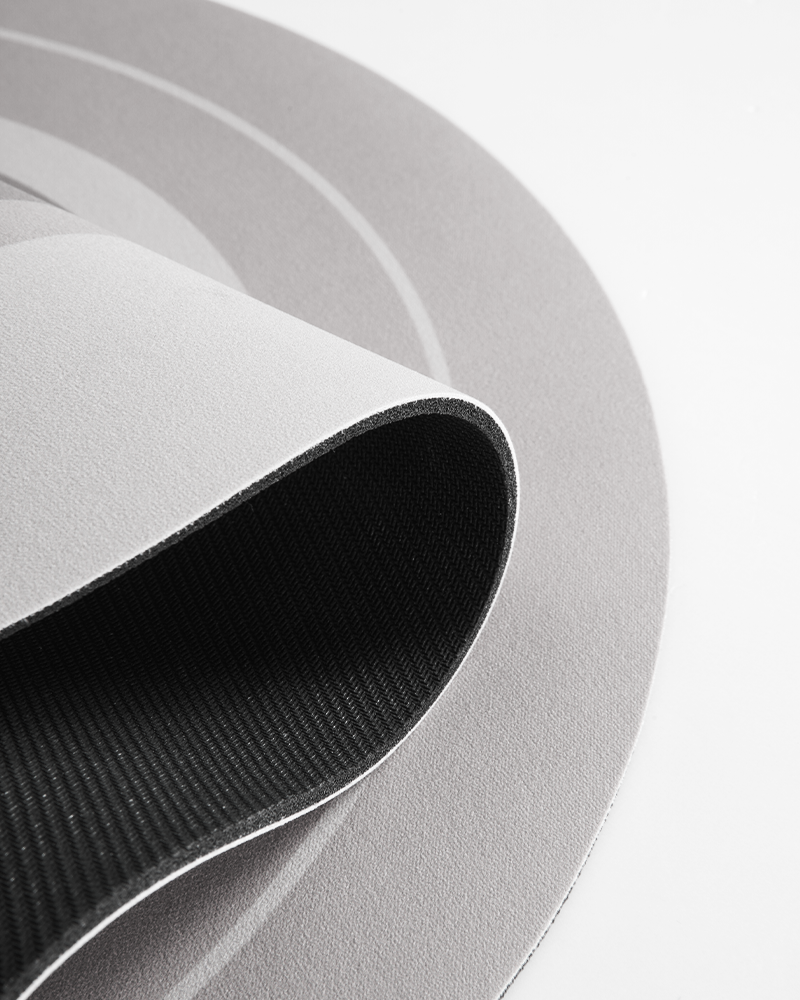 Durable non slip bath mat with anti skid rubber back, long lasting and easy to clean.