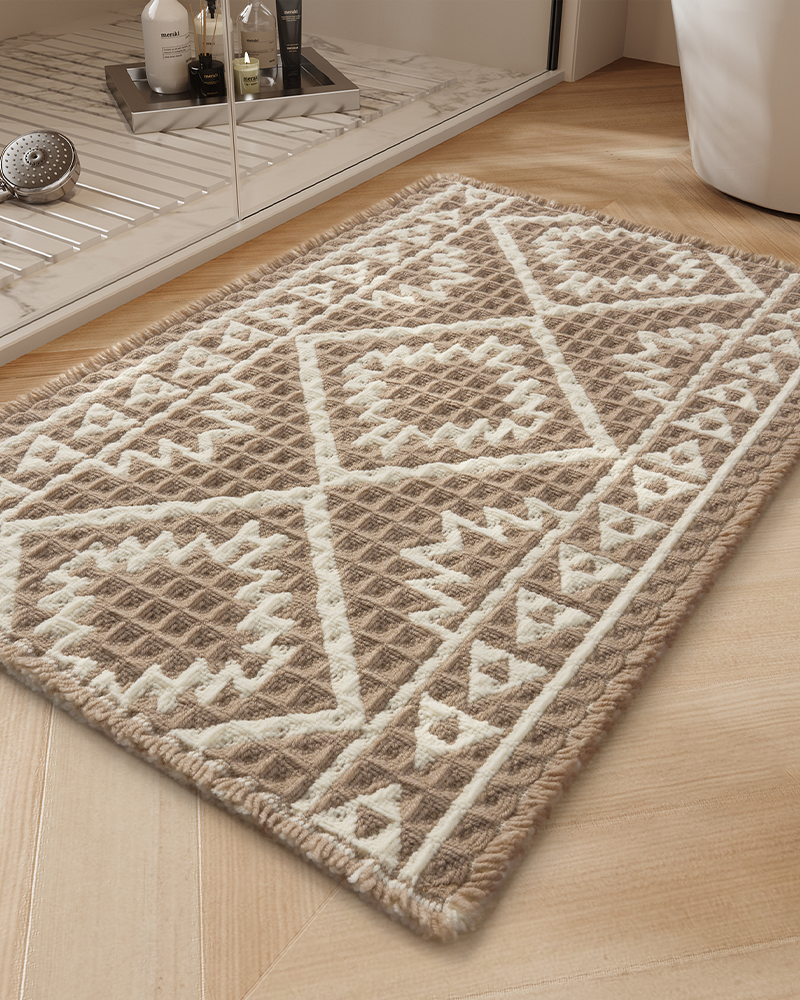 Absorbent waffle bath rug, machine washable, non-slip and easy to maintain.