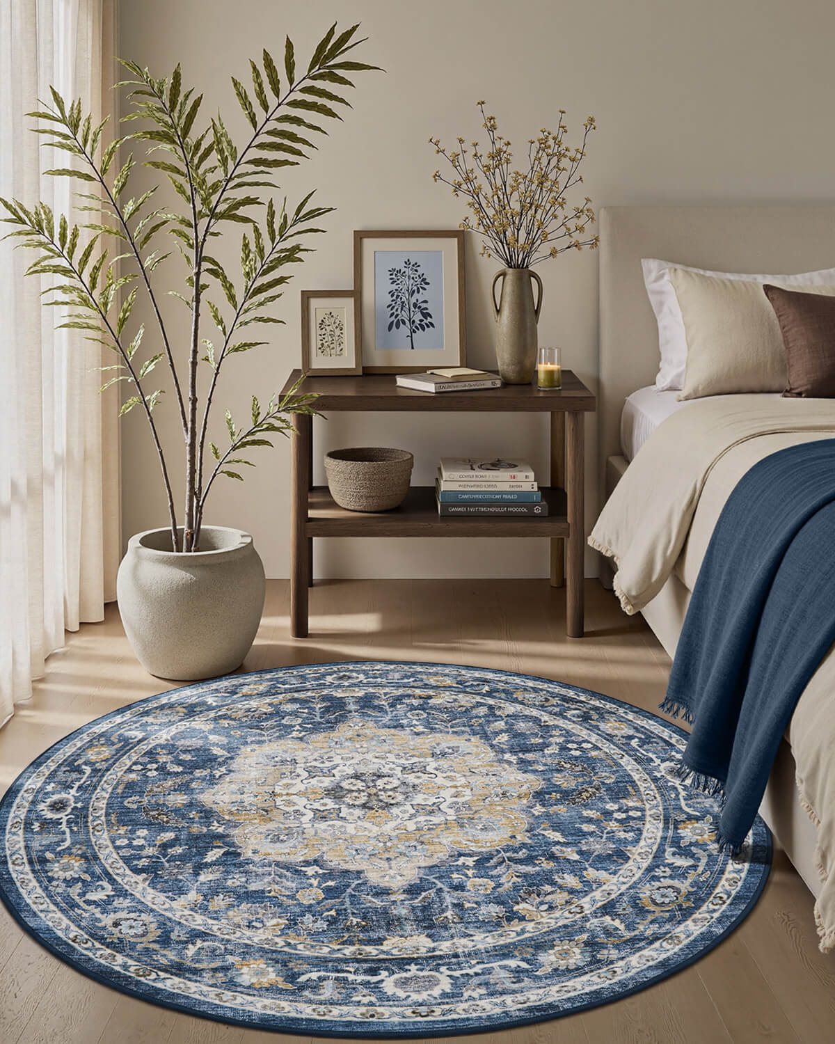 Vintage floral non-slip area rug suited for active households