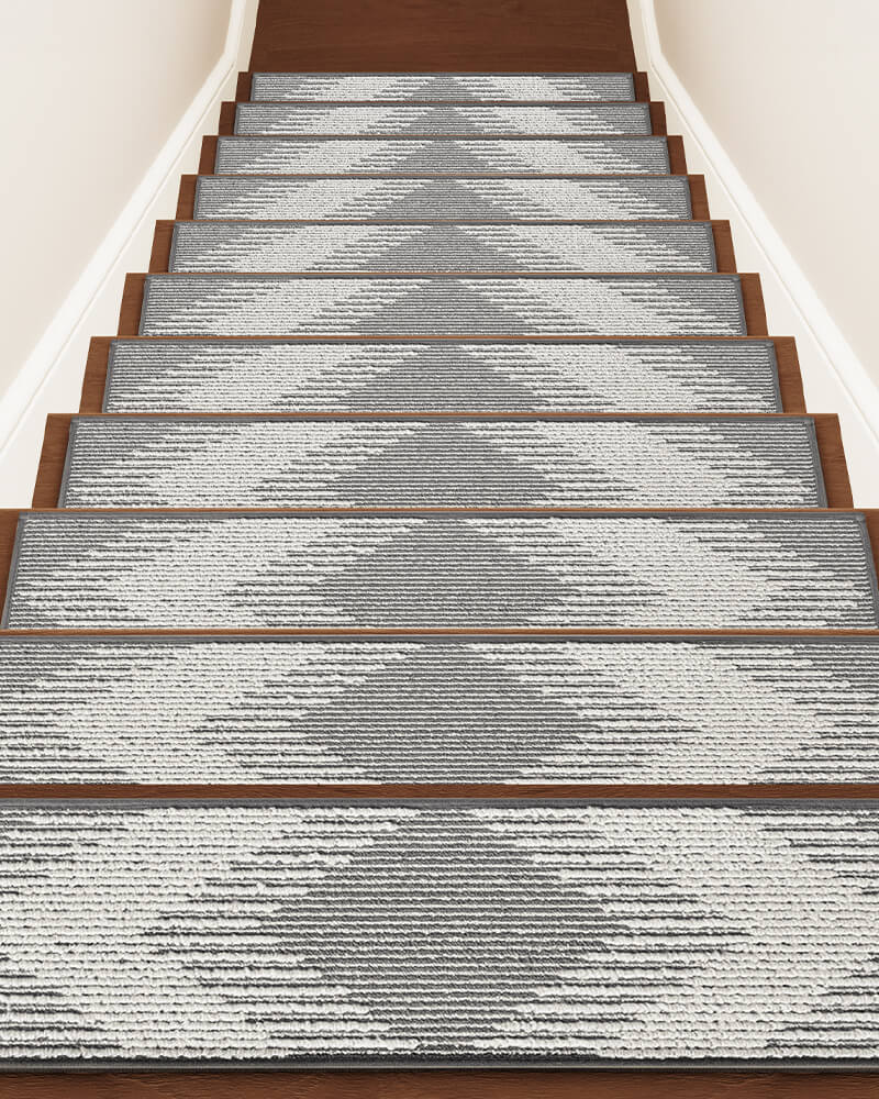 Stair treads designed to create quiet and secure steps